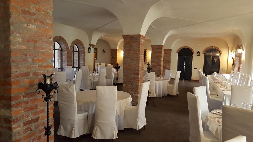Tenuta Il Tenchio Hotel Lacchiarella Exterior foto