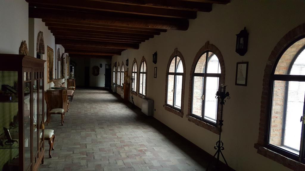 Tenuta Il Tenchio Hotel Lacchiarella Exterior foto