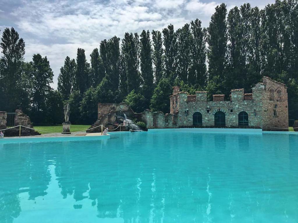 Tenuta Il Tenchio Hotel Lacchiarella Exterior foto